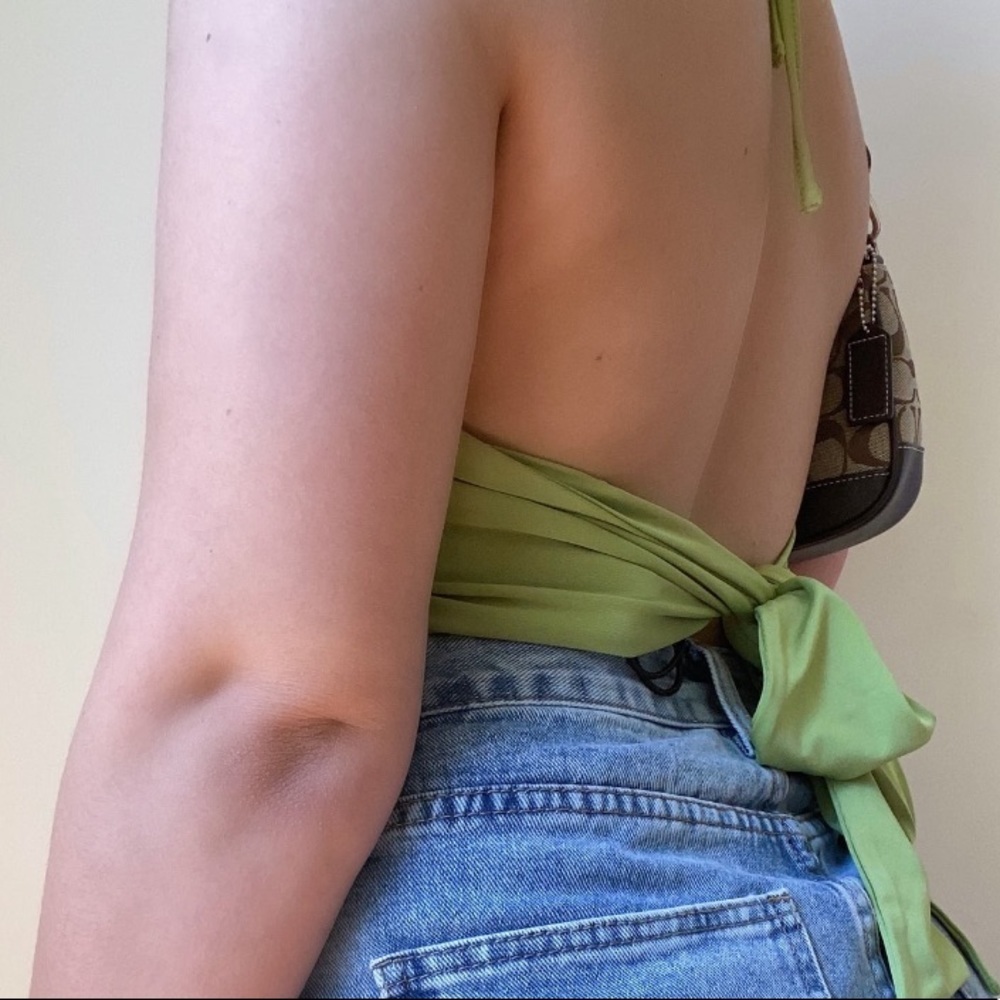 Green halter clasp top - Picture 3 of 3